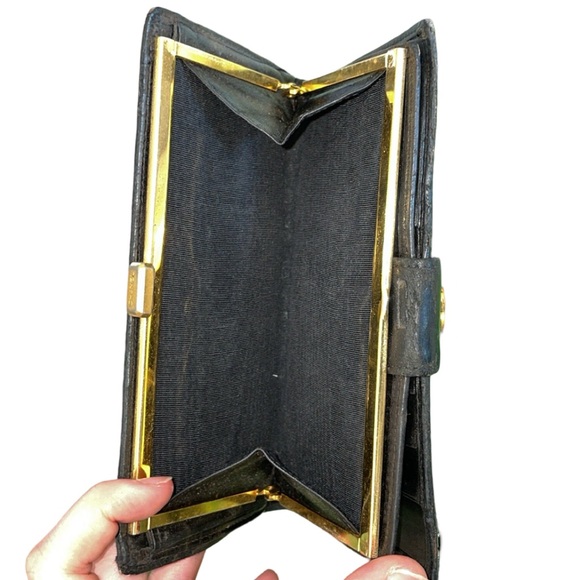 Chanel Vintage Black Cavier Wallet - Picture 11 of 13
